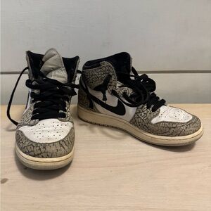 Nike Boys Jordan 1 Retro High OG FD1437-052 White Basketball Shoes Sneakers 4Y